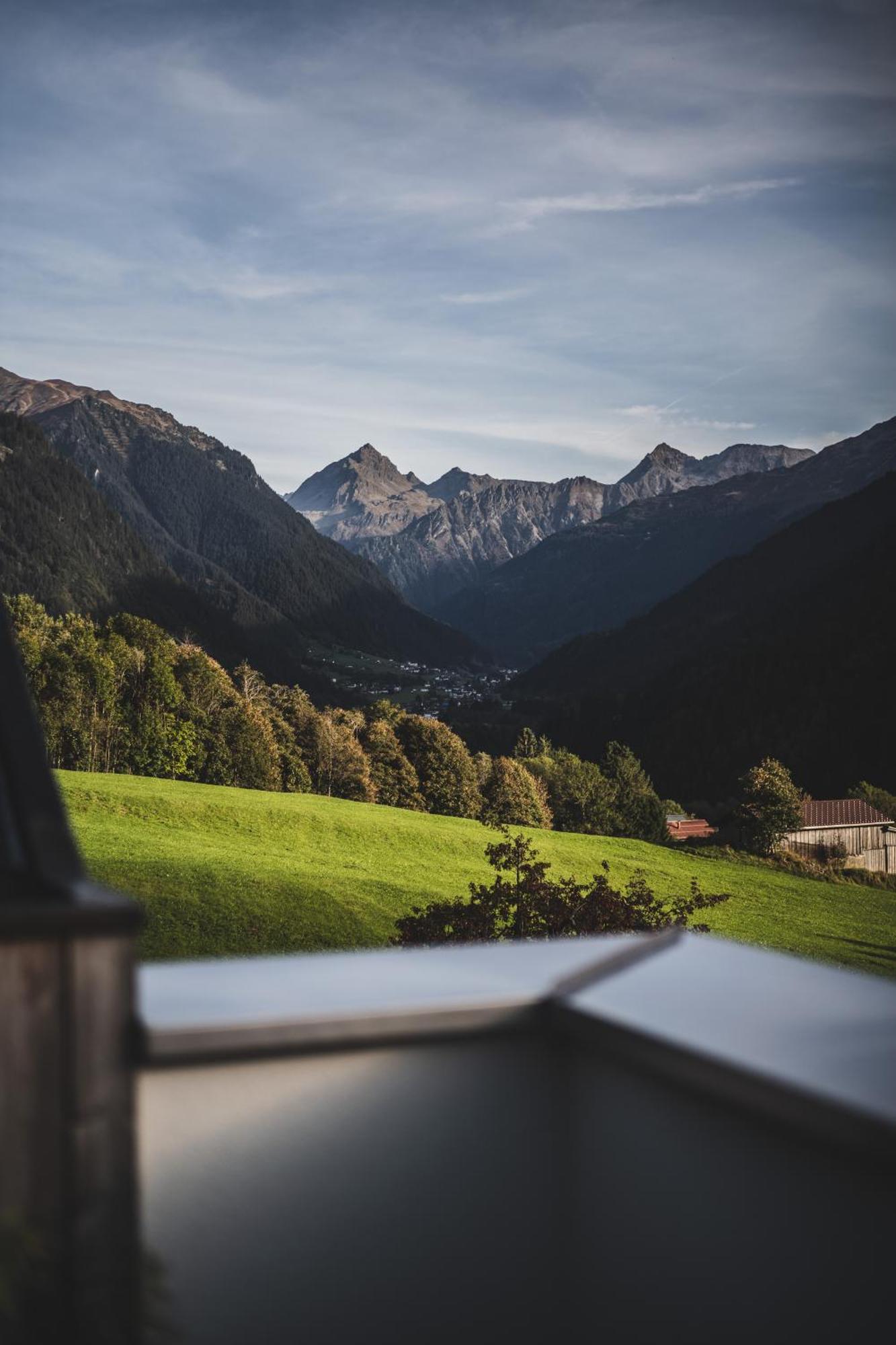 Tante Anna - Retreats Mit Weitblick Aparthotel Sankt Gallenkirch Exterior photo